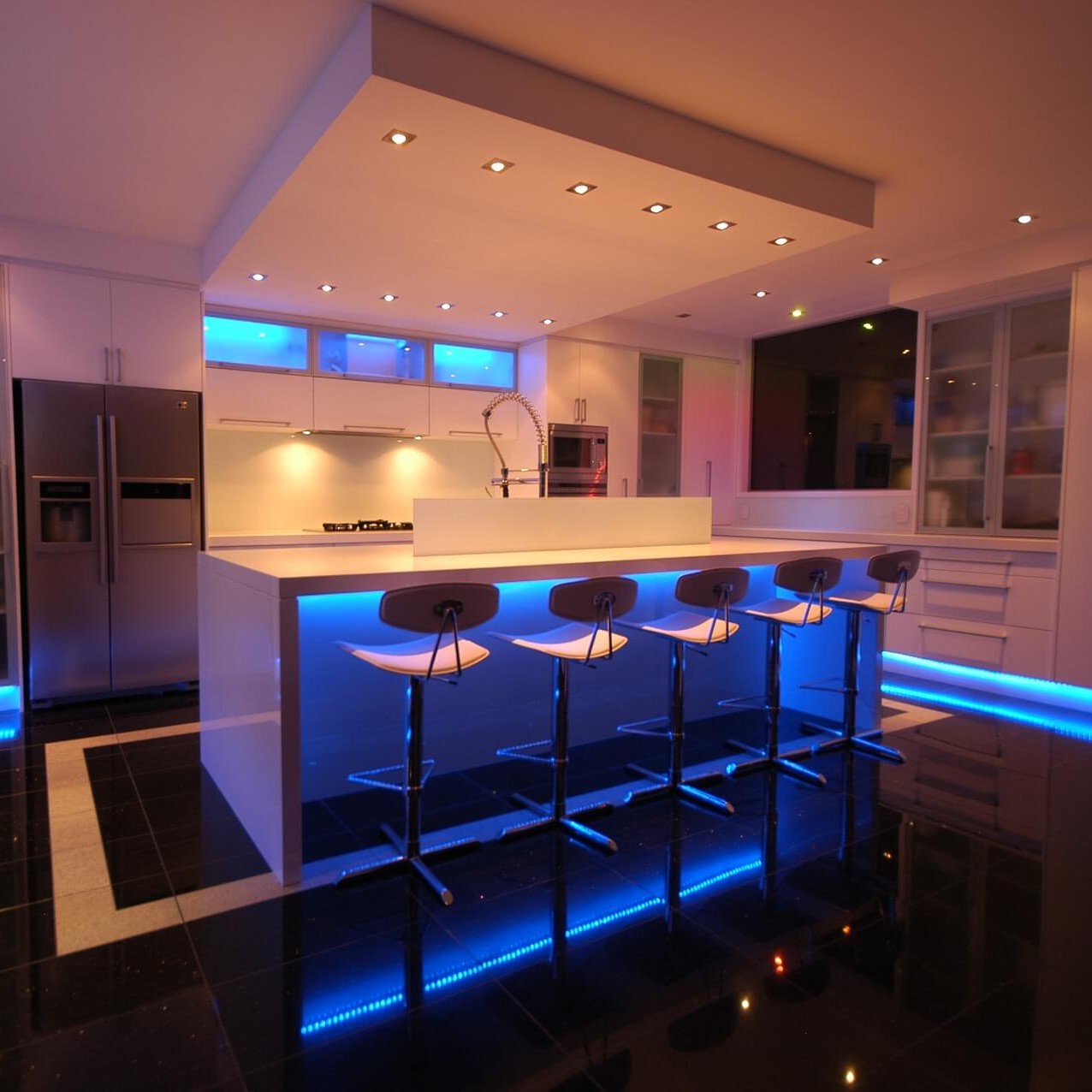 Remote-controlled Color LED strip | GlowFlex