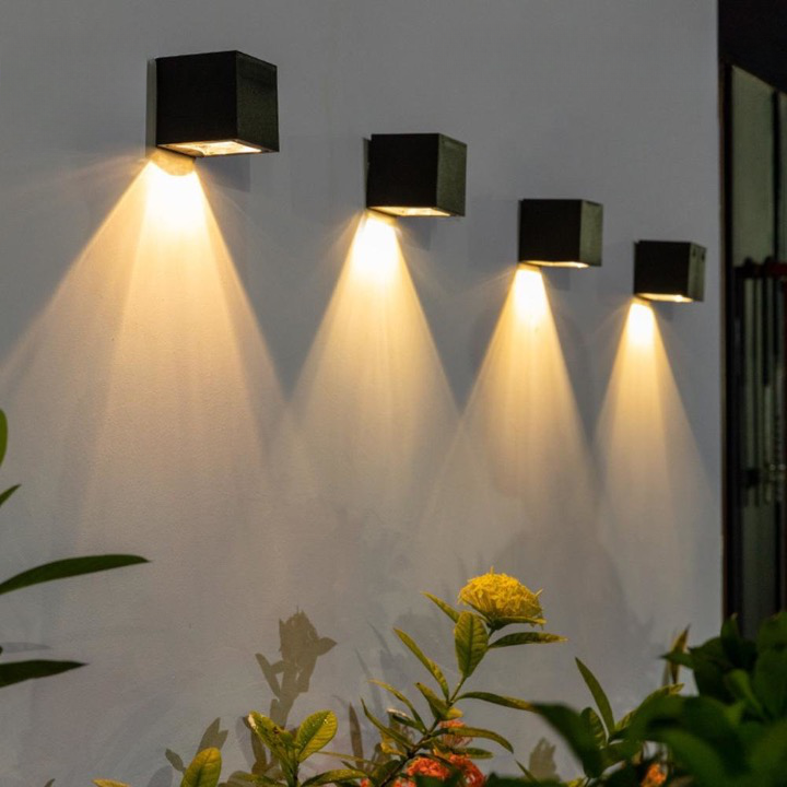 Trådløs LED Solenergi Kubus Væglampe til Havebelysning-3
