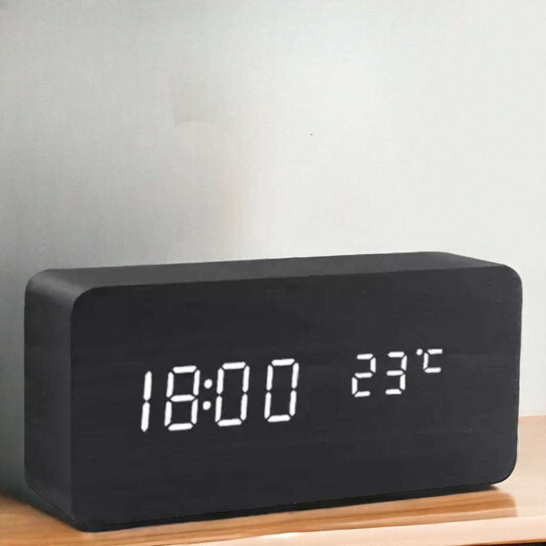 Stilfuld Træ-LED Vækkeur med Temperaturvisning og Stemmekontrol | WoodTime