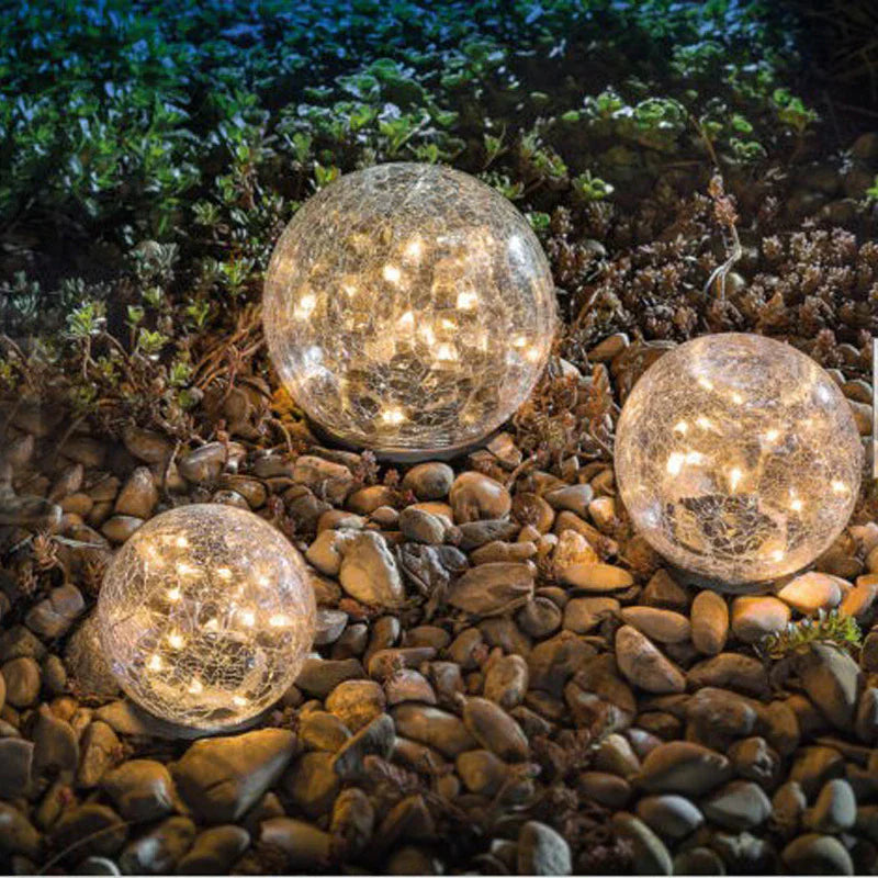 Luxurious & Modern Round Garden Lamp | SolarSphere