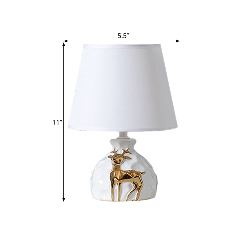 Elegant Keramisk Hjorte Bordlampe | DeerLuxe