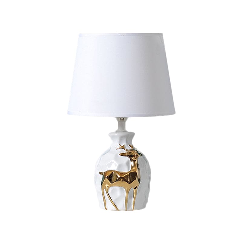 Elegant Keramisk Hjorte Bordlampe | DeerLuxe