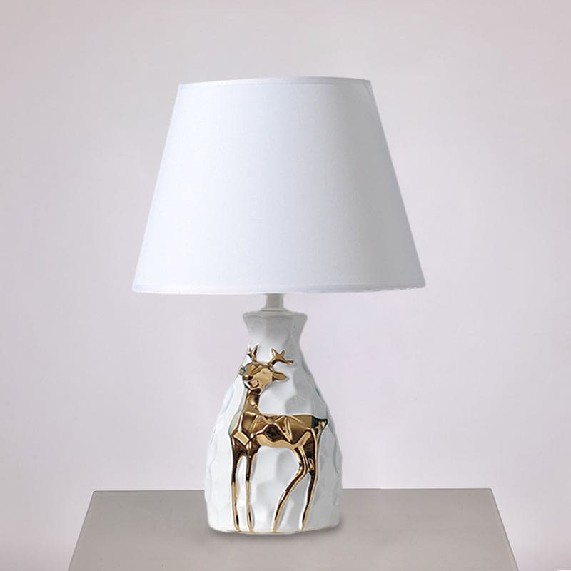 Elegant Keramisk Hjorte Bordlampe | DeerLuxe