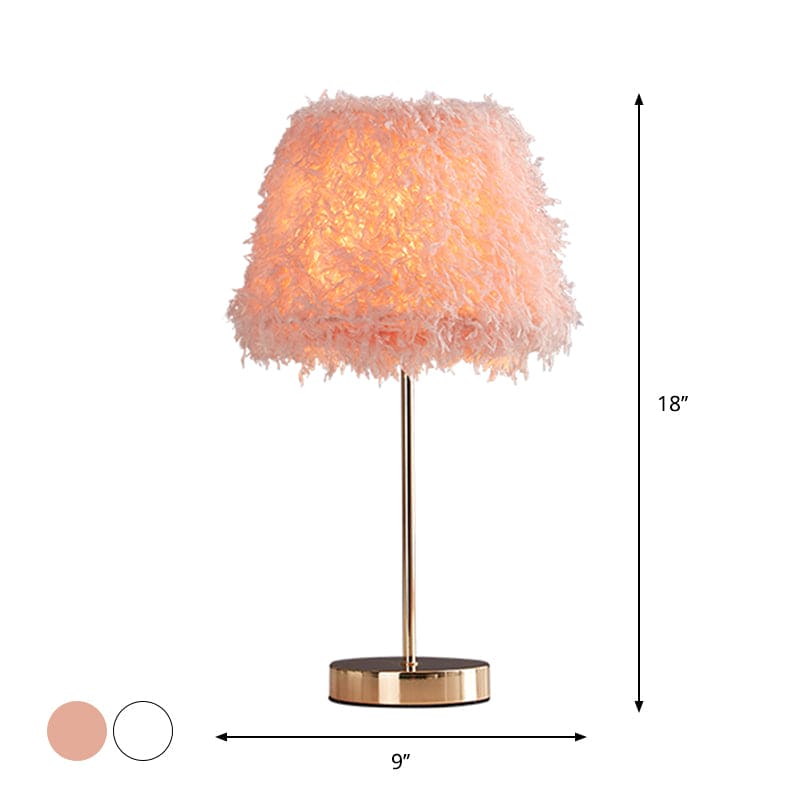 Elegant Fjer Bordlampe | FeatherGlow