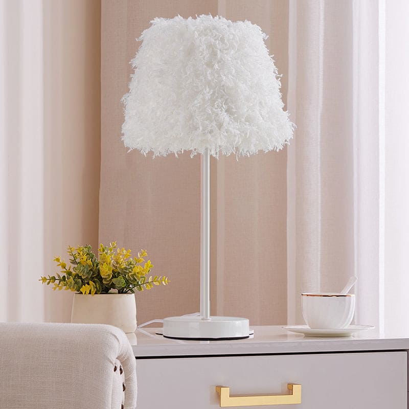 Elegant Fjer Bordlampe | FeatherGlow