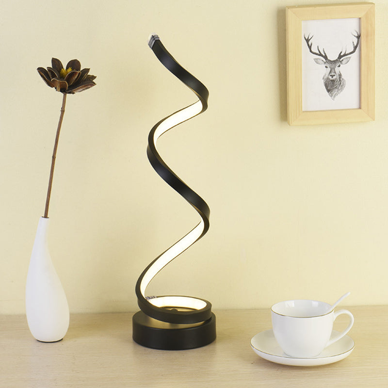 Spiralformet Metal Bordlampe – Moderne og Enkel | SpiralLight