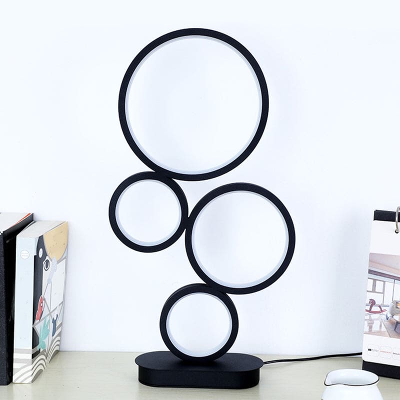 Simple stacked table lamp with circular base | CircleStack