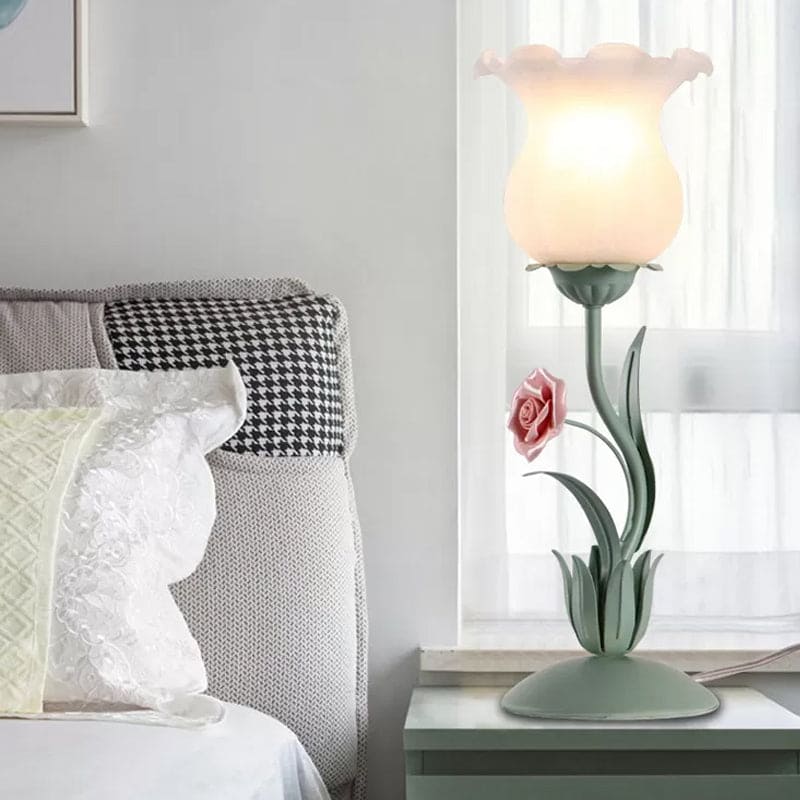 Bordlampe med Blomsterdesign til Natbord | BloomLite