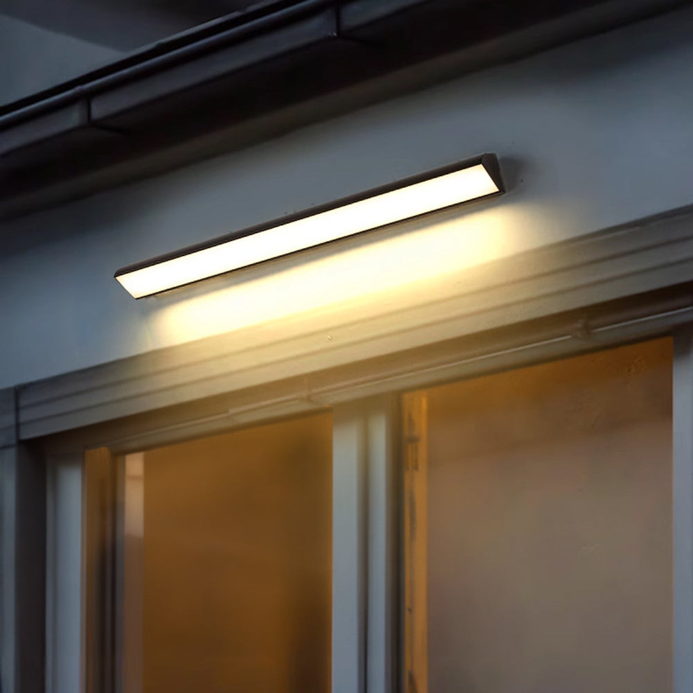 Vejrbestandig LED Bar Væglampe | SolarGuard