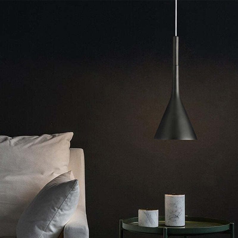 Stilfuld Trekantet Loftlampe | GeoShine