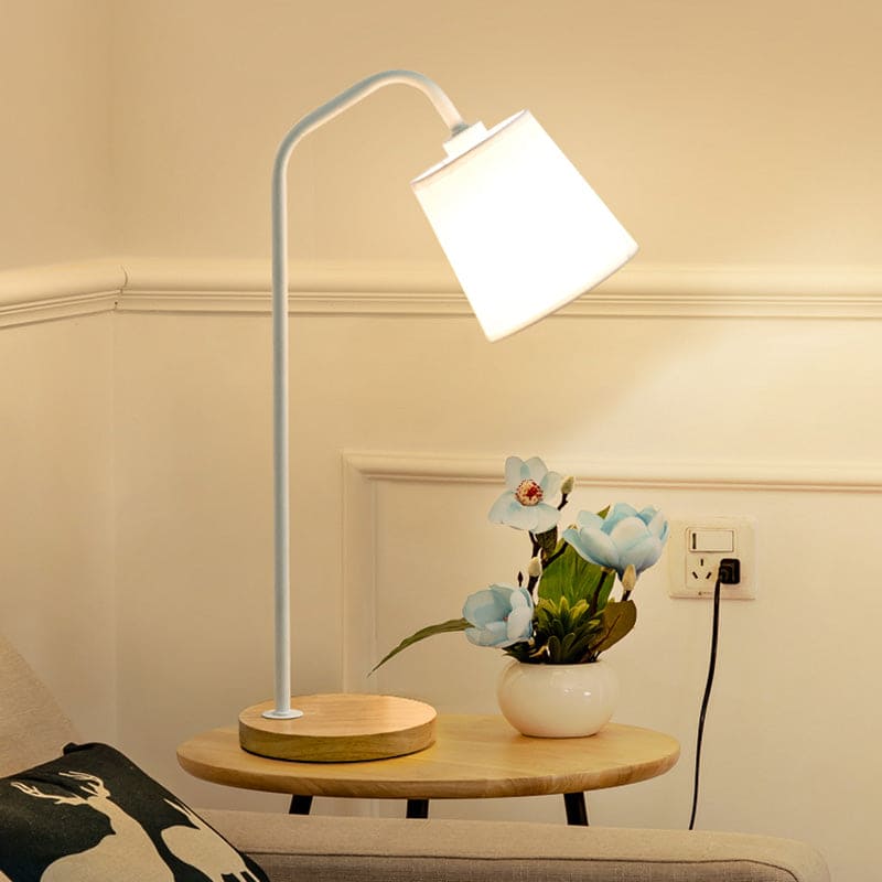 Konisk Formet Bordlampe | ConeLux