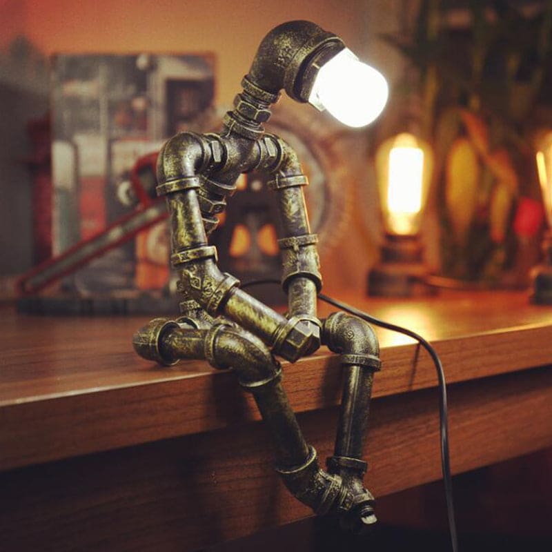 Robust Robotlampe i Jern | IronBot