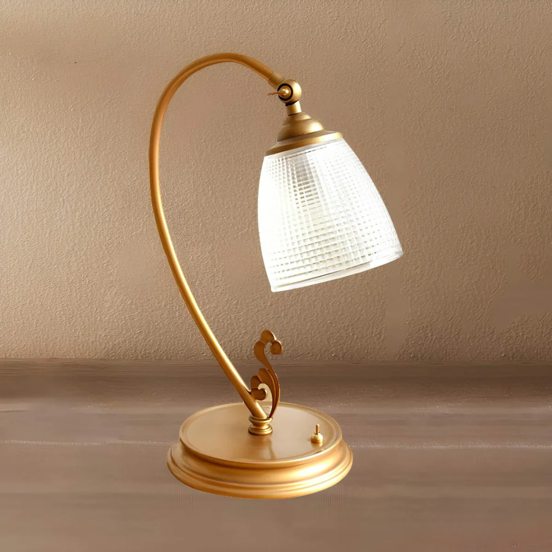 Cormino Bordlampe – Enkel og Elegant | GoldLine