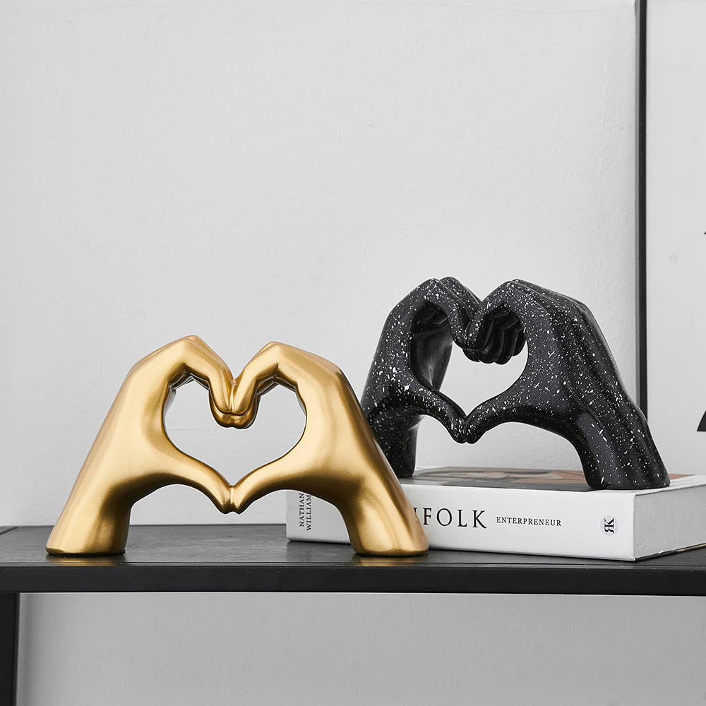 Kunstnerisk Hjerteformet Statue | HeartSculpt