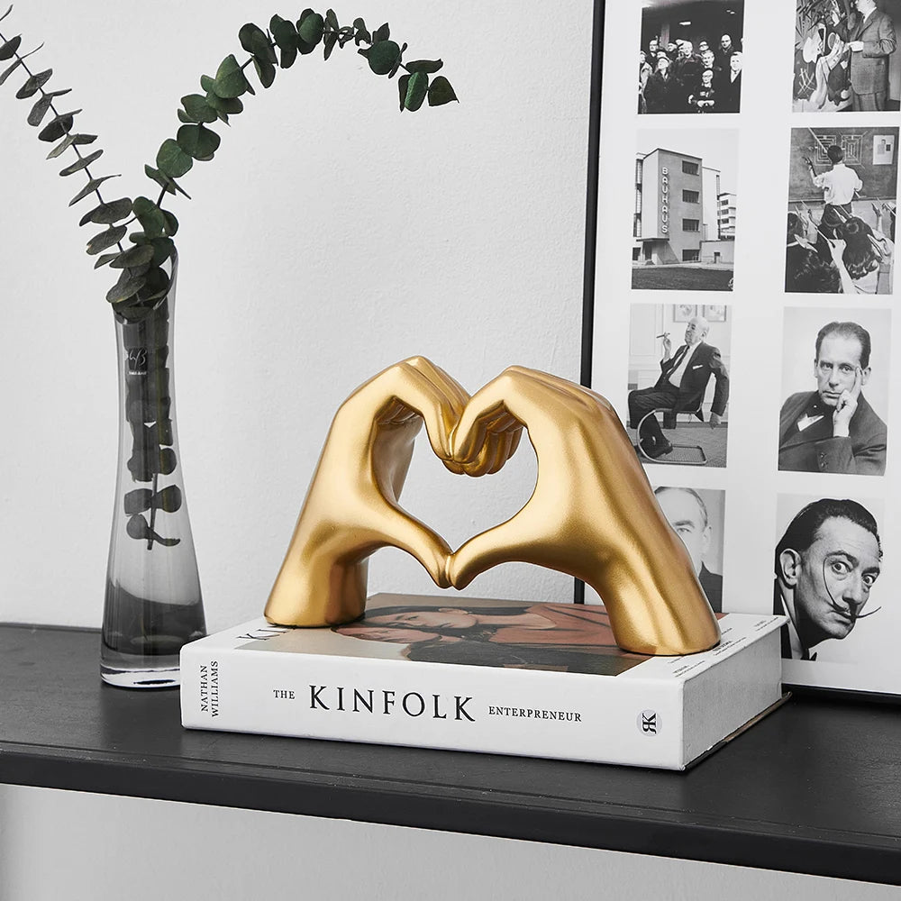 Kunstnerisk Hjerteformet Statue | HeartSculpt