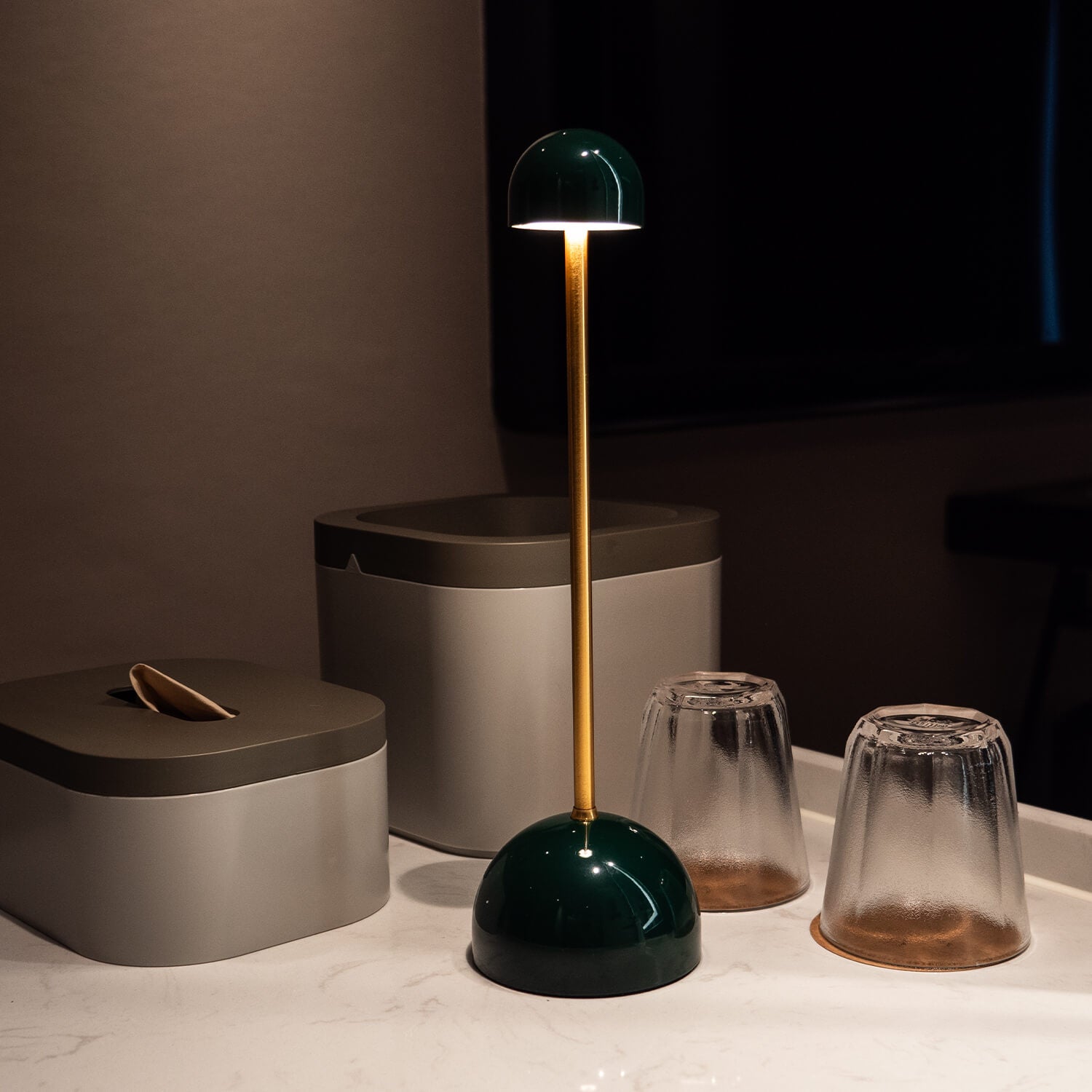 Wireless LED Table Lamp – Modern Design and Freedom | LuminaFlex