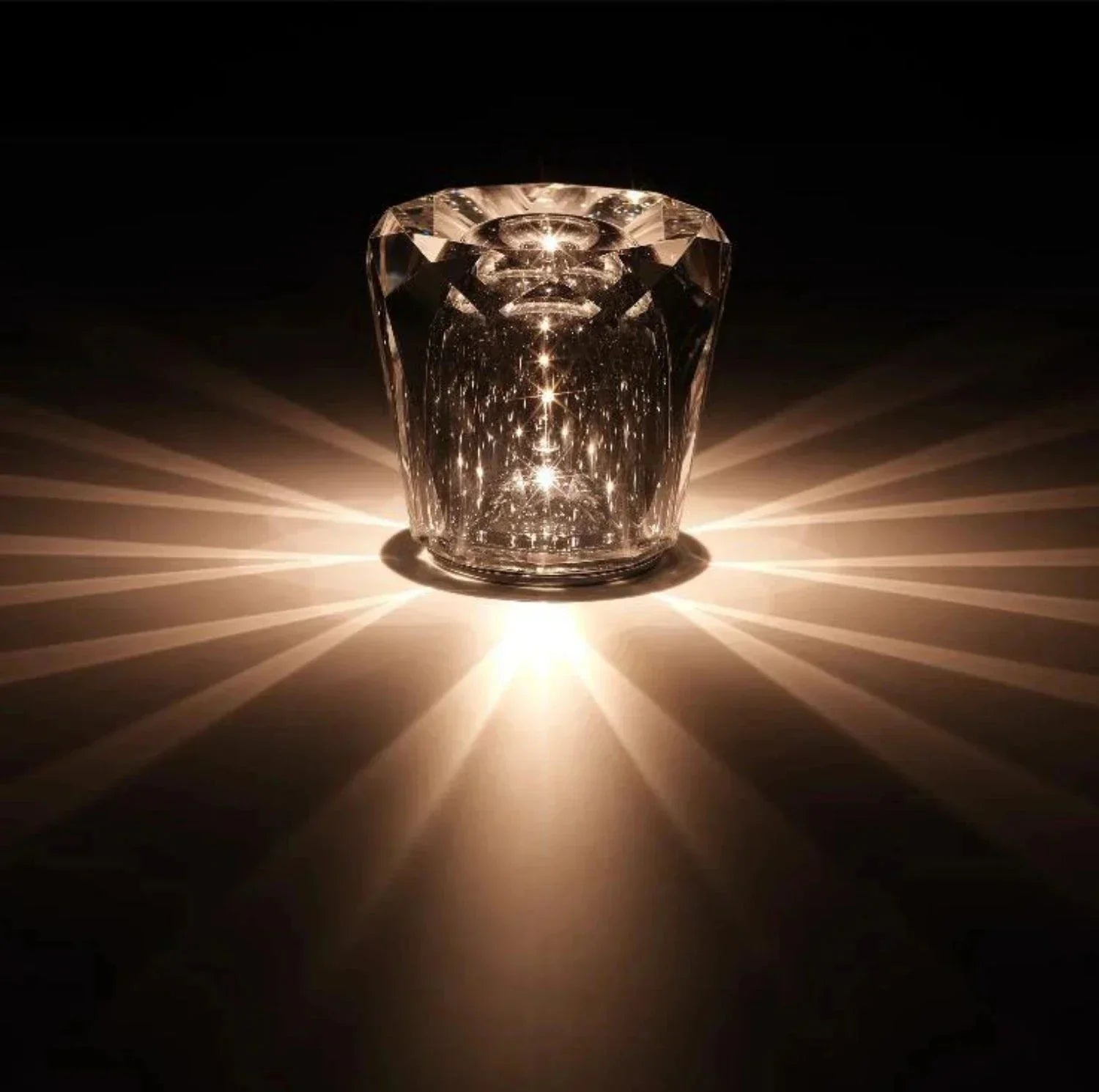 Exclusive table lamp | CrystalLuxe