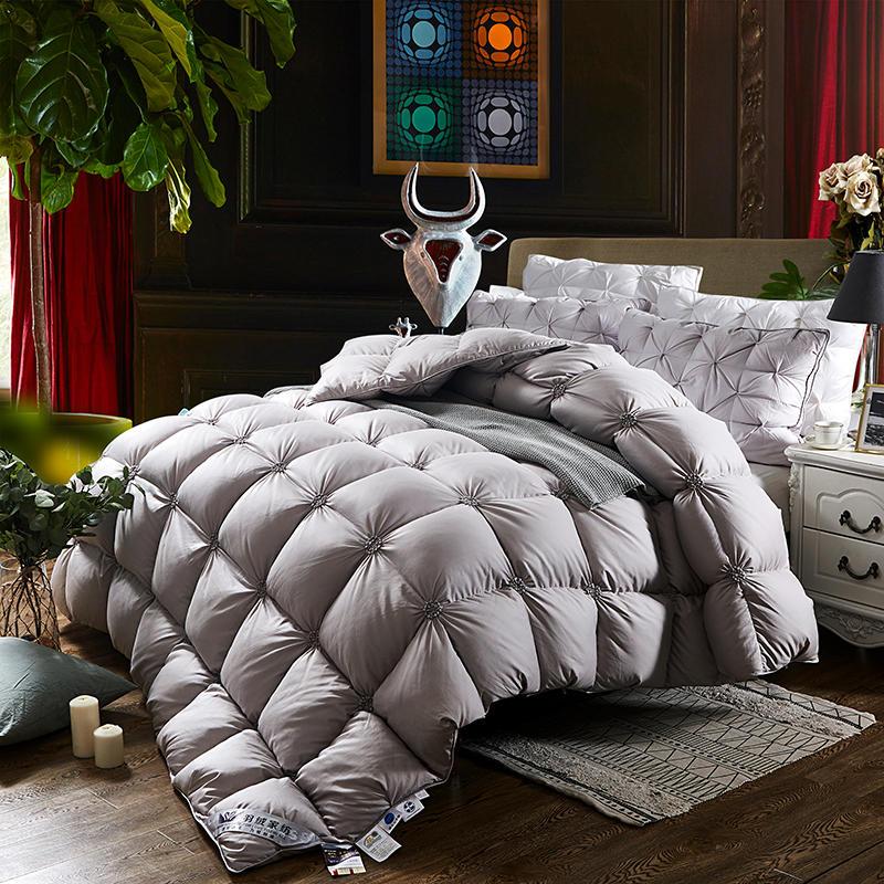 Elegant and Comfortable Down Blanket | DuckDown Comfort