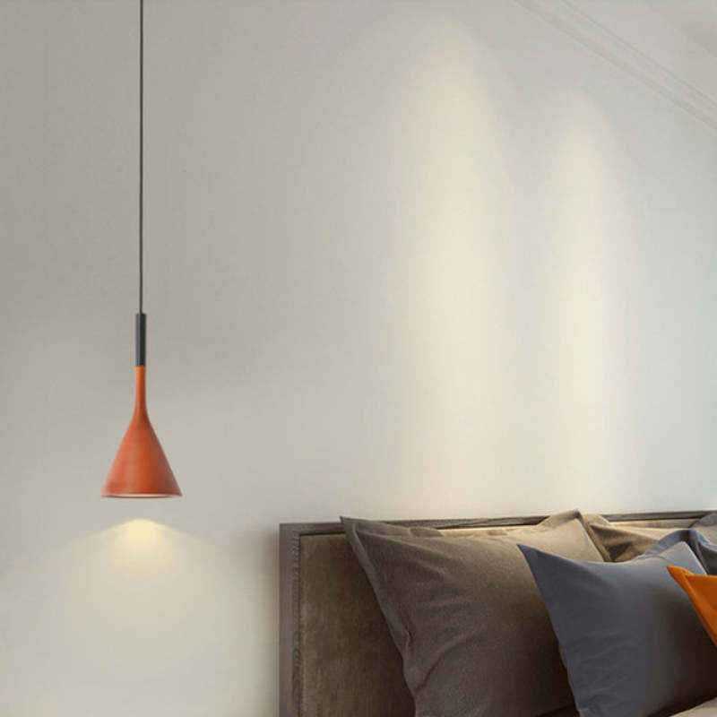 Stilfuld Trekantet Loftlampe | GeoShine