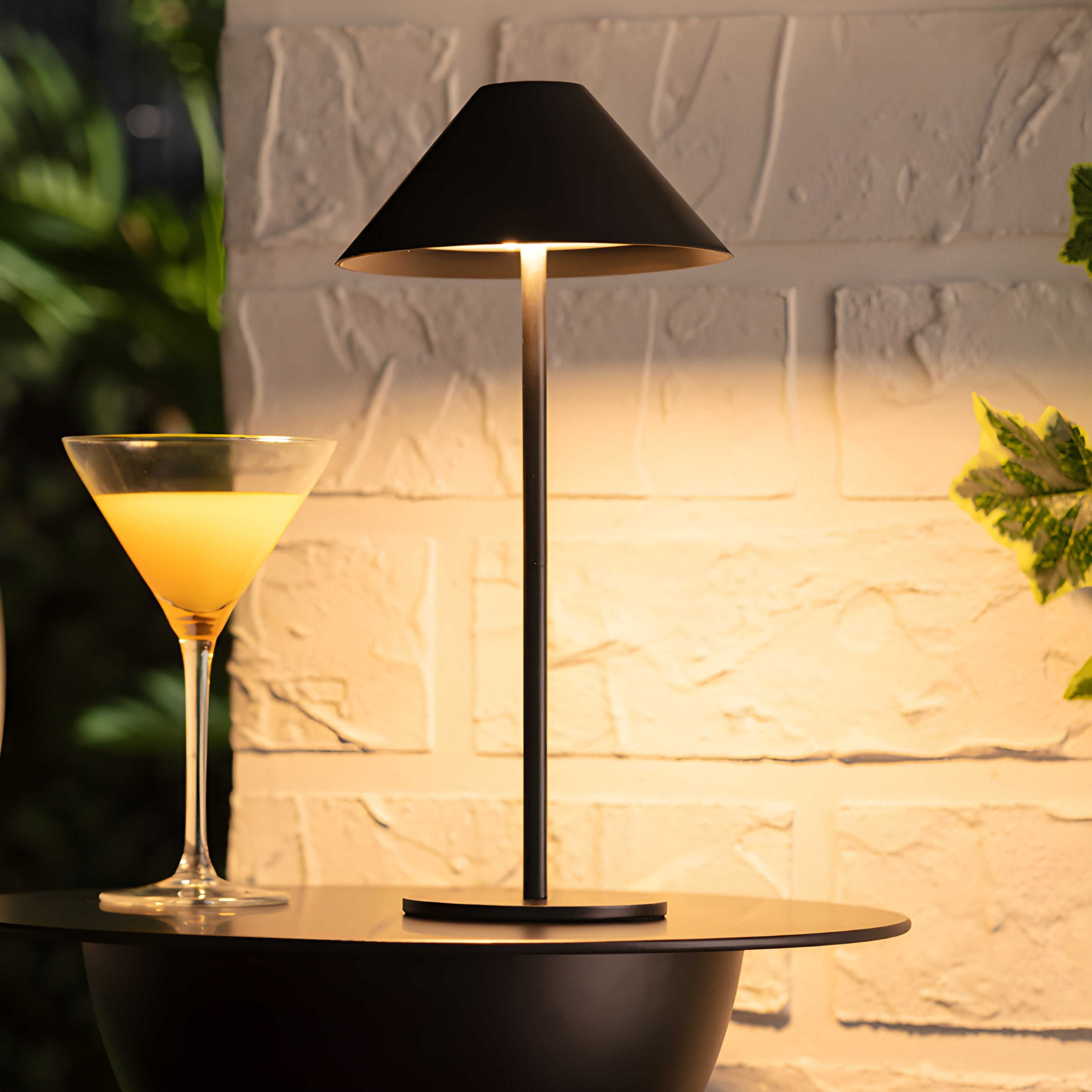 Outdoor & Indoor Wireless Table Lamp | GlowFlex