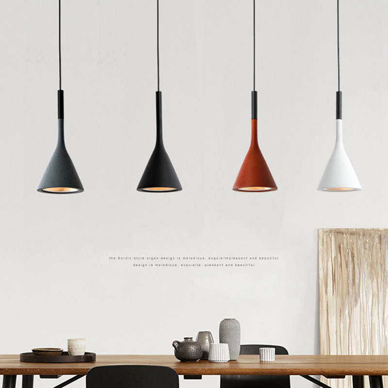 Stilfuld Trekantet Loftlampe | GeoShine