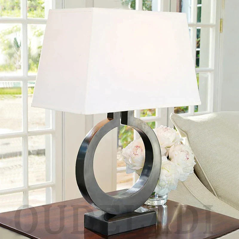 Elegant Ring Style Lamp – Moderne og Stilfuld | HaloGlow