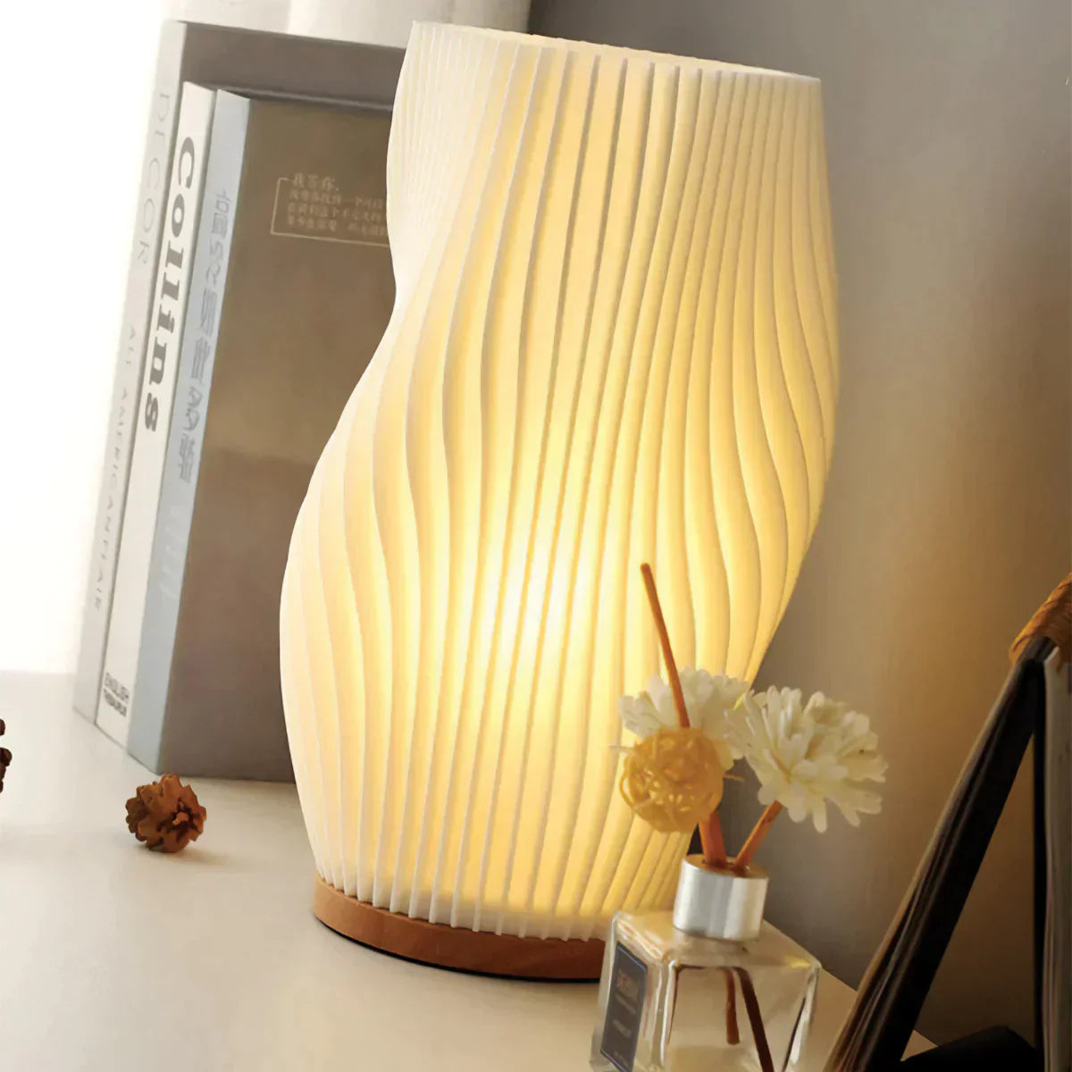 USB-Powered & Elegant Wave Design Table Lamp | WaveGlow