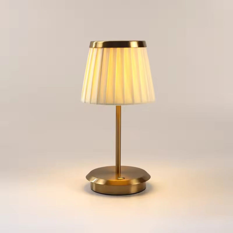 Elegant Plisseret Lampe | PleatGlow