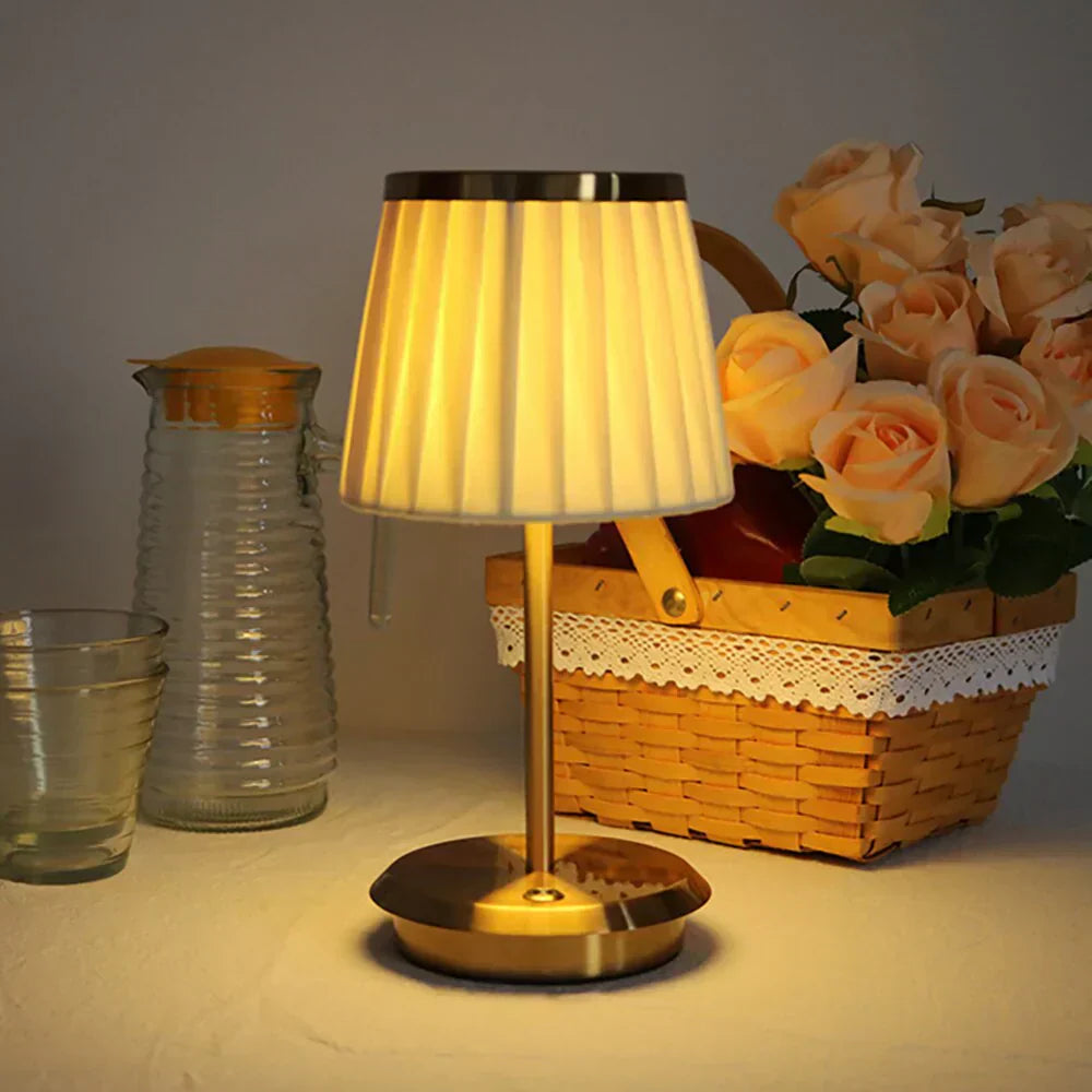 Elegant Plisseret Lampe | PleatGlow