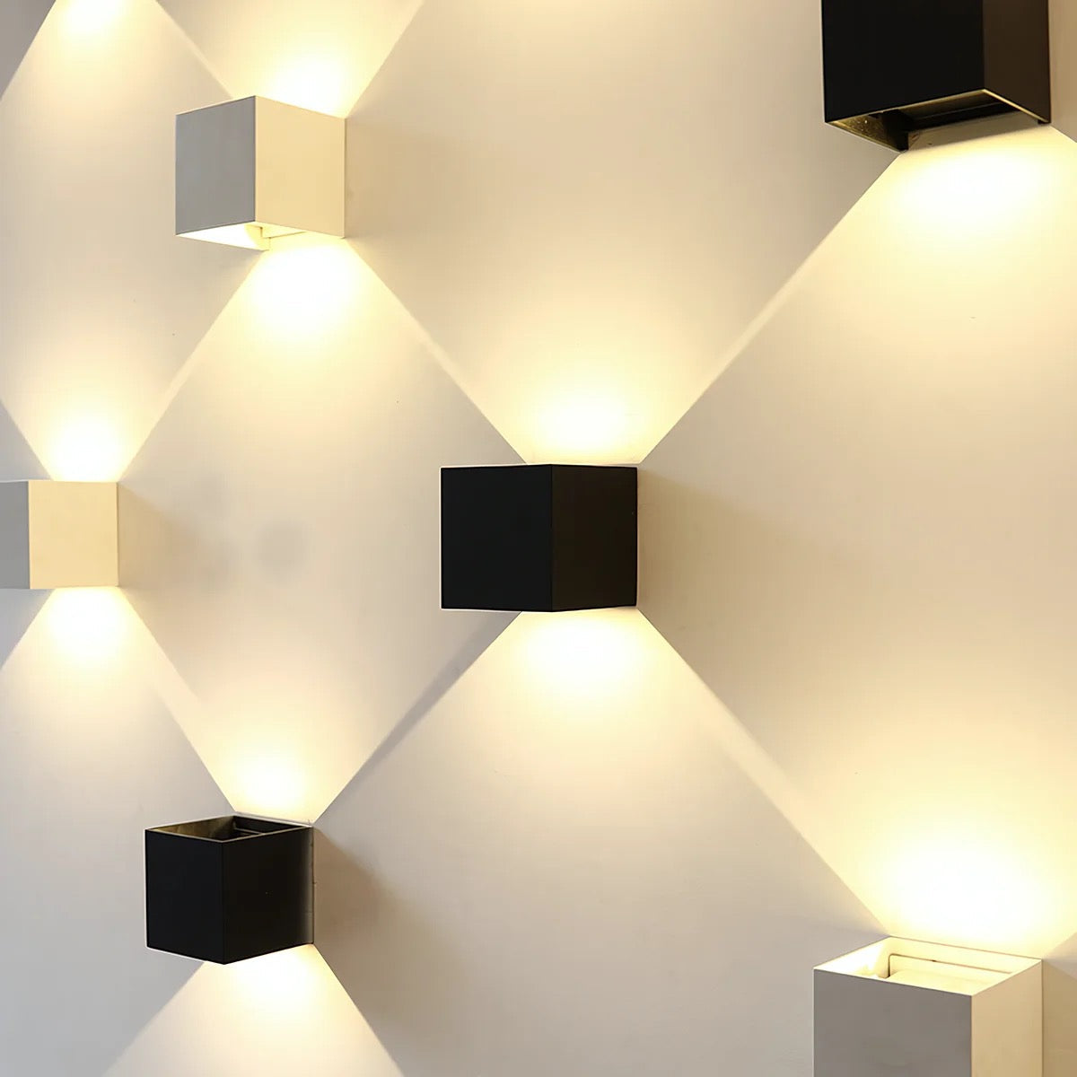 Unique wall lamps for a luxurious atmosphere | LuxoraLight