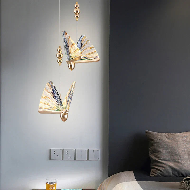 Kunstnerisk Sommerfugl Loftlampe | ButterflyGlow