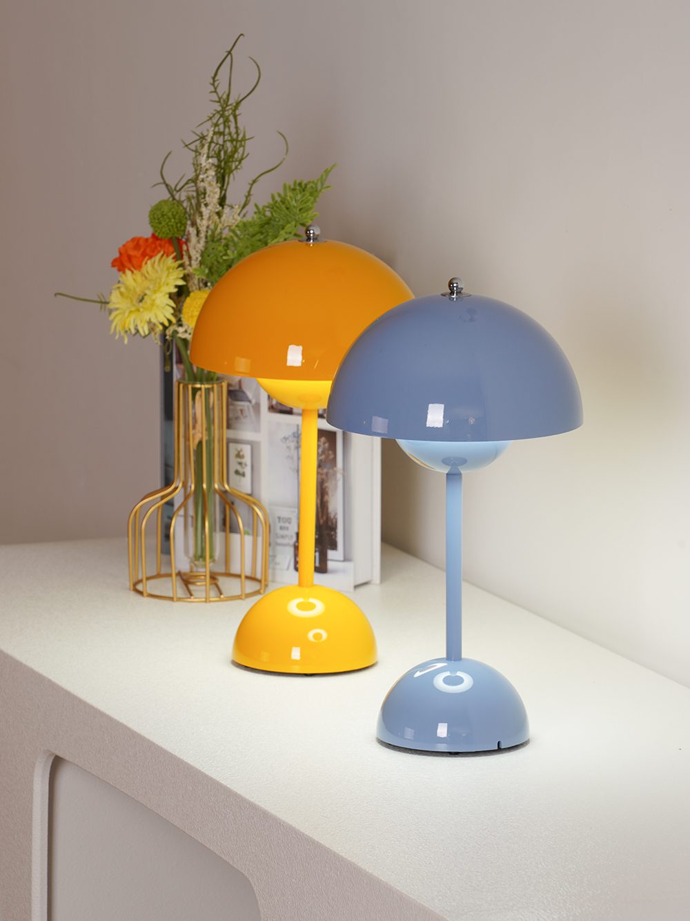 Retro Wireless Table Lamp - Dimmable and Stylish | RetroTouch