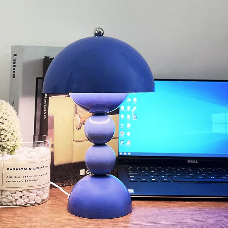 Dimmable LED table lamp with flower button design | BloomLight