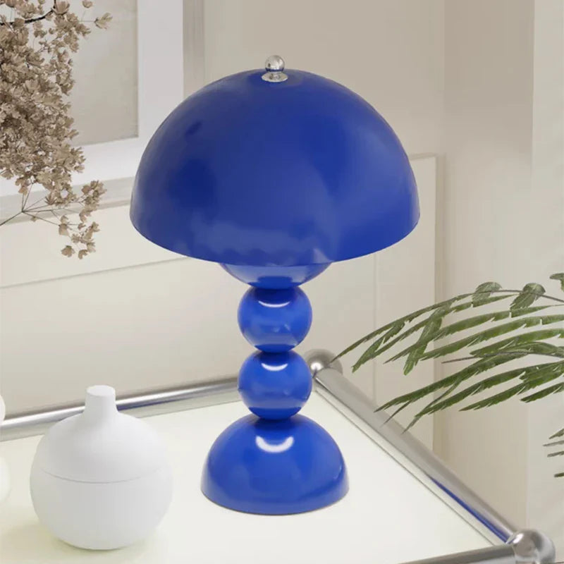 Dimmable LED table lamp with flower button design | BloomLight