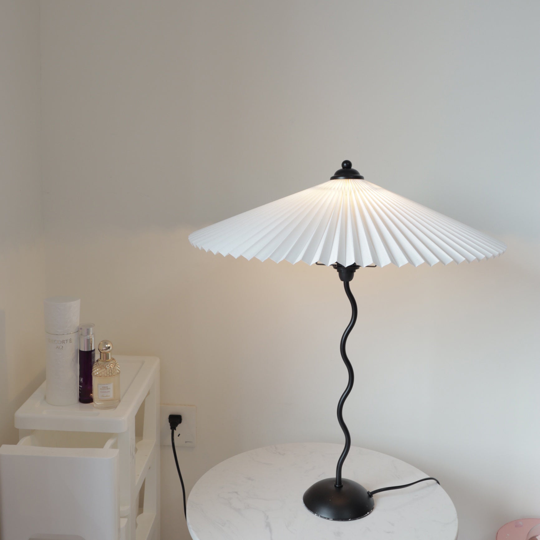 Moderne Snoet Bordlampe | TwistElegance