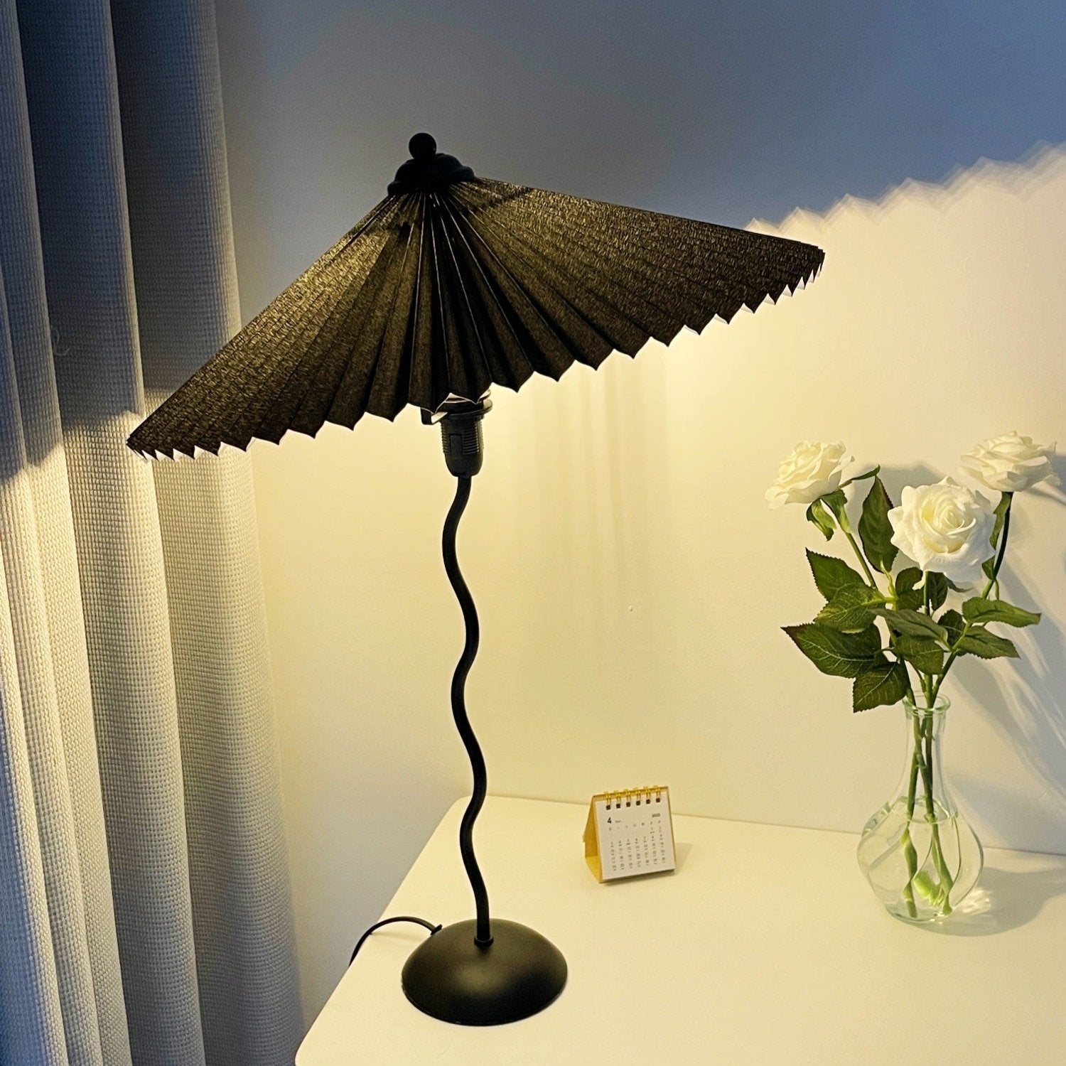 Moderne Snoet Bordlampe | TwistElegance