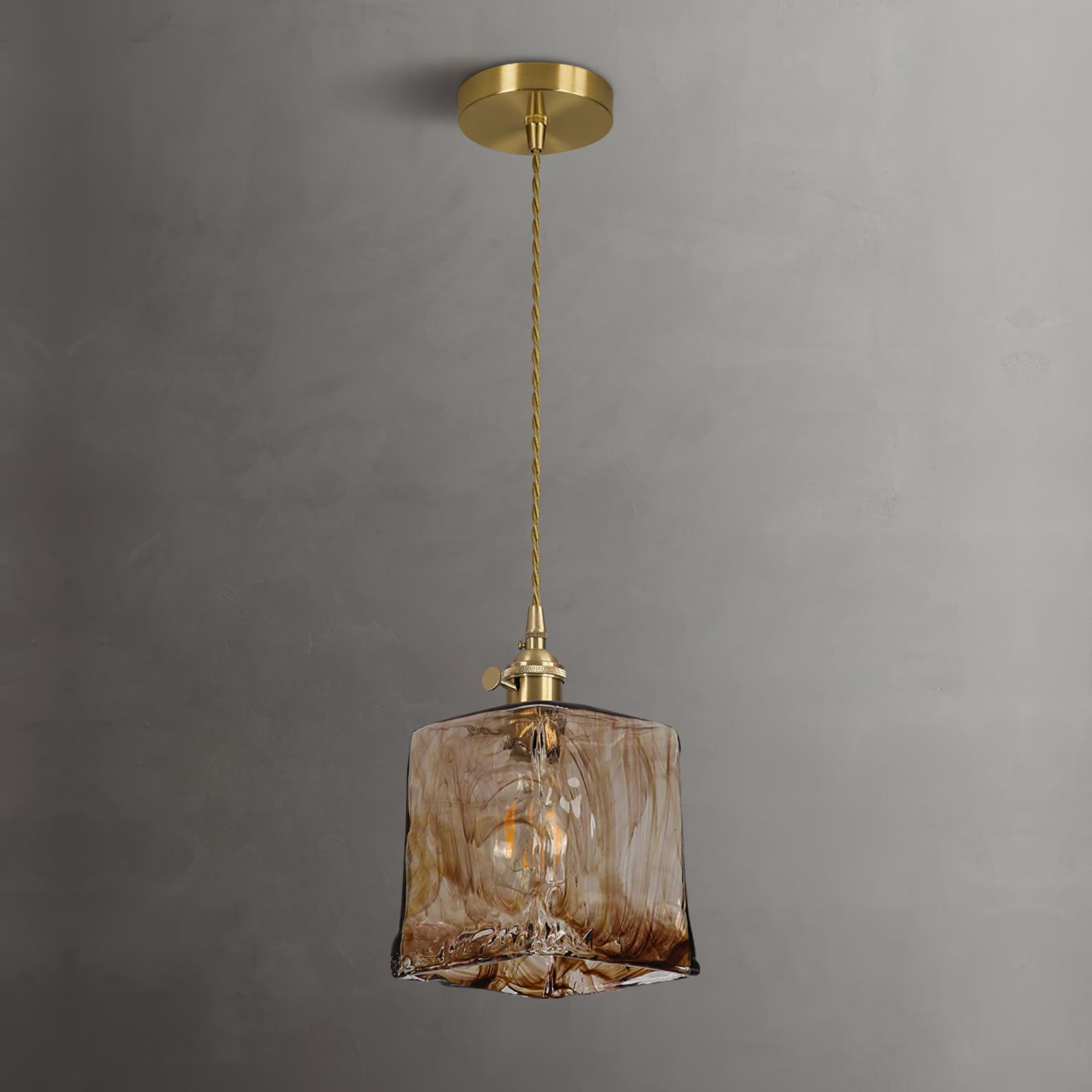 Rustik Klokkeformet Lampe | BellAmber
