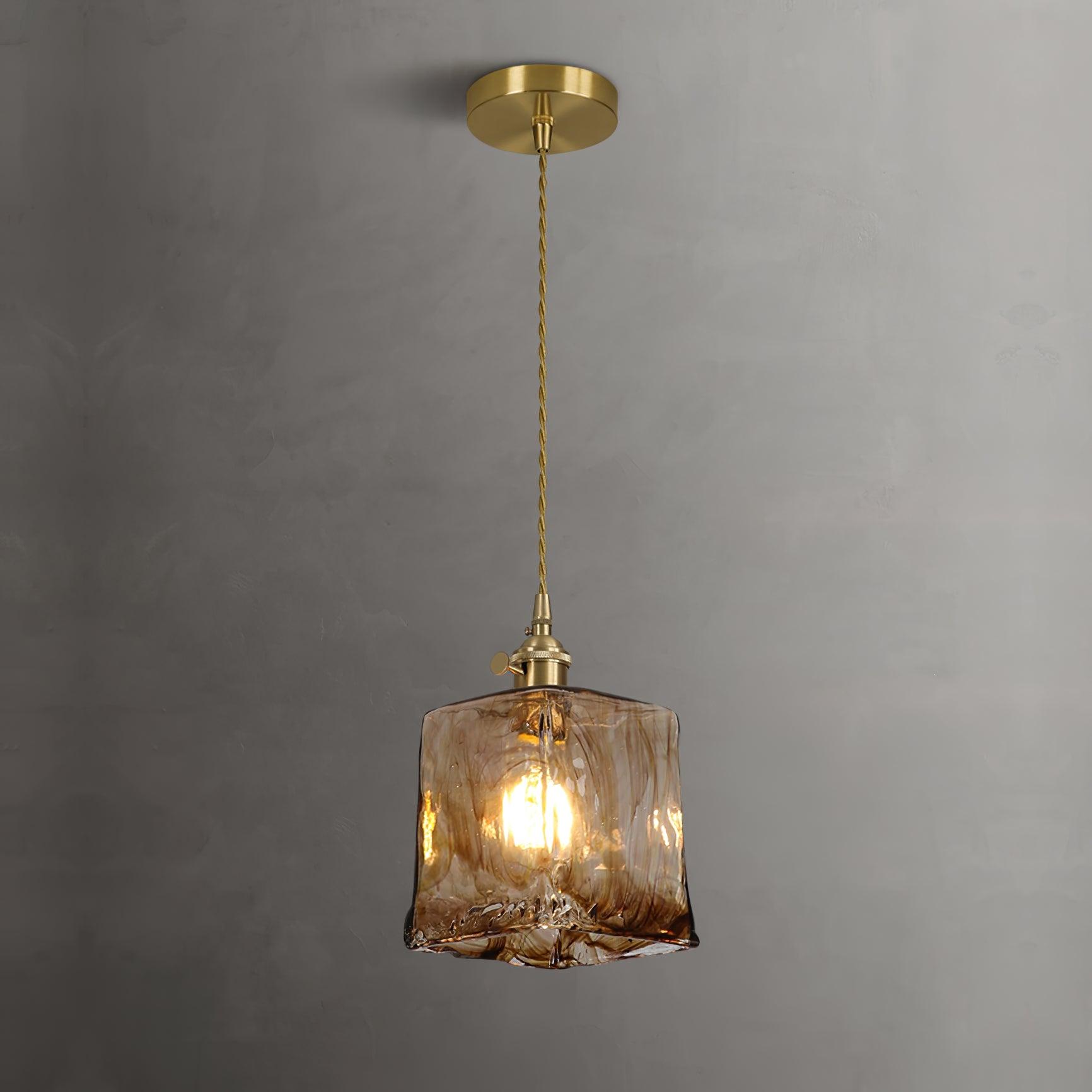 Rustik Klokkeformet Lampe | BellAmber