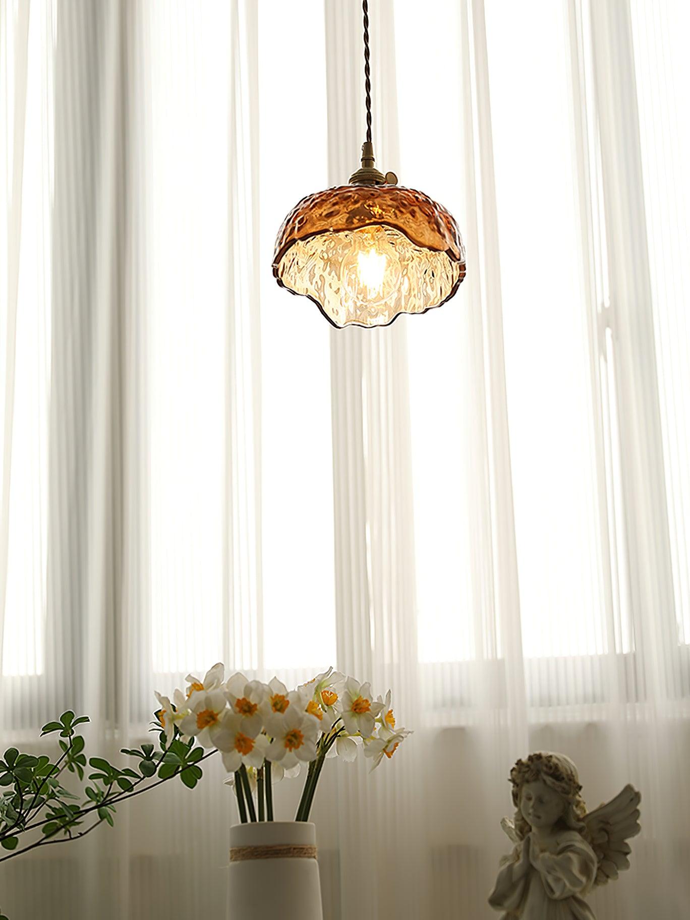 Rustik Klokkeformet Lampe | BellAmber
