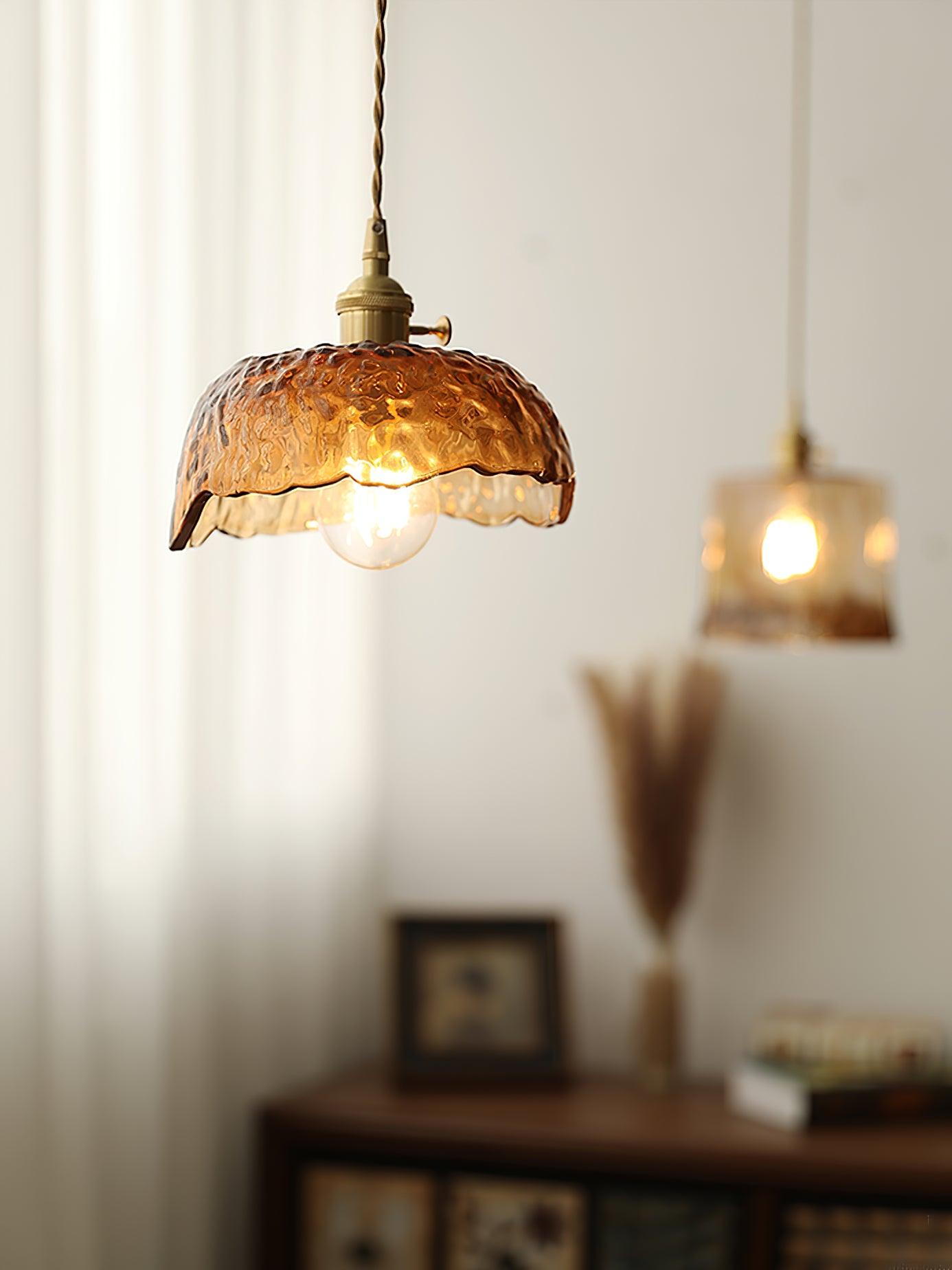 Rustik Klokkeformet Lampe | BellAmber