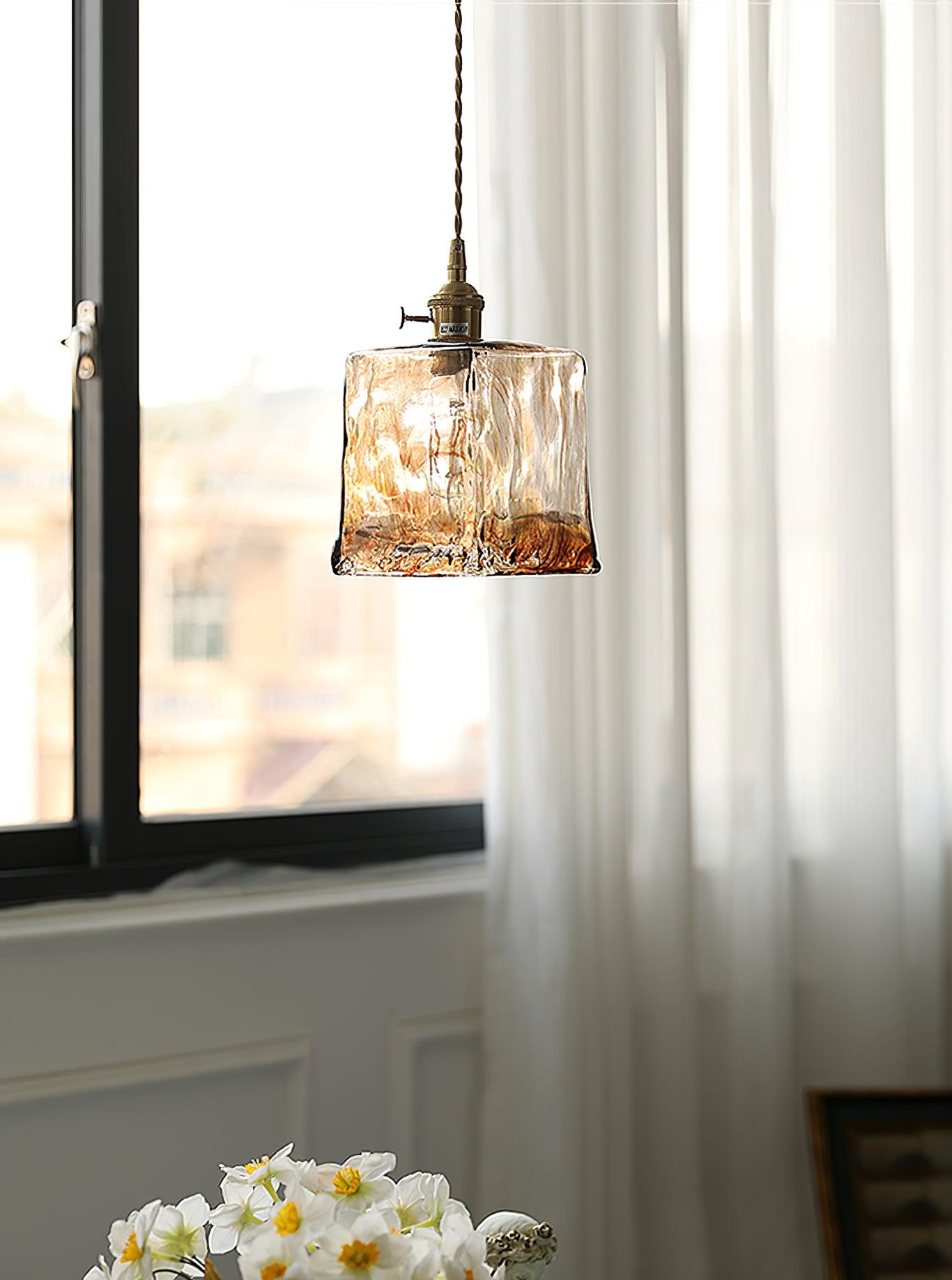 Rustik Klokkeformet Lampe | BellAmber