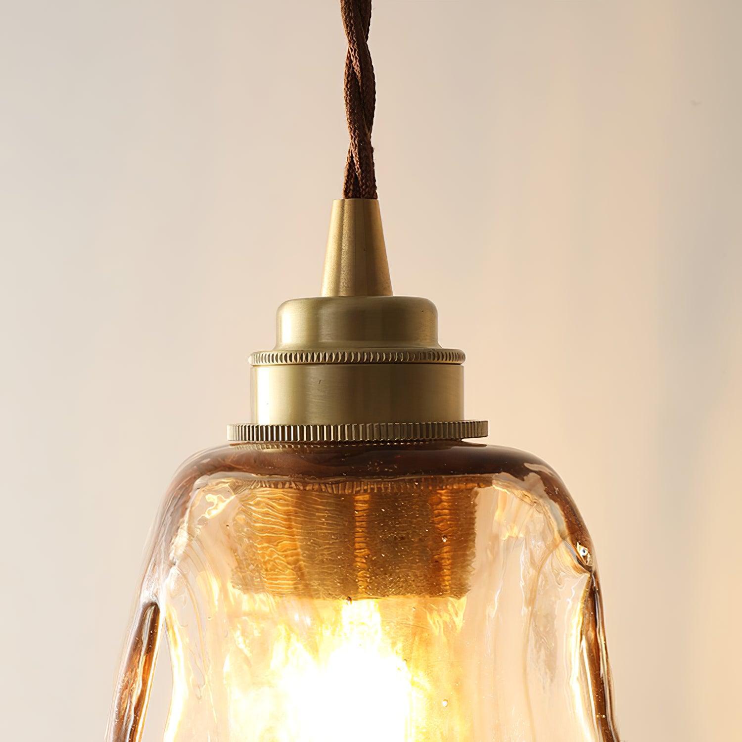 Rustik Klokkeformet Lampe | BellAmber