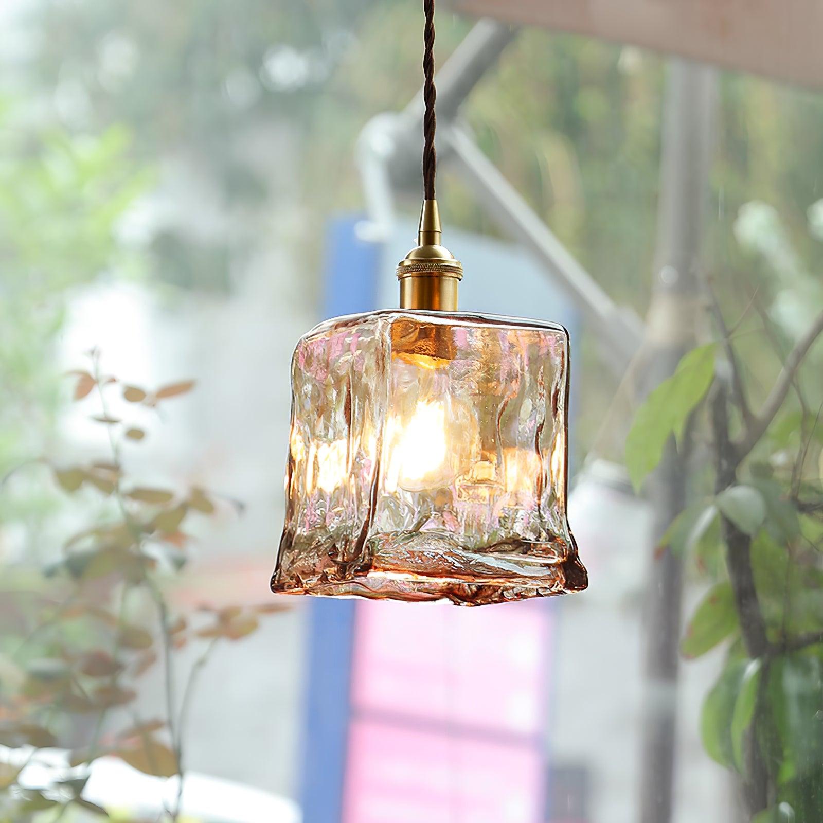 Rustik Klokkeformet Lampe | BellAmber