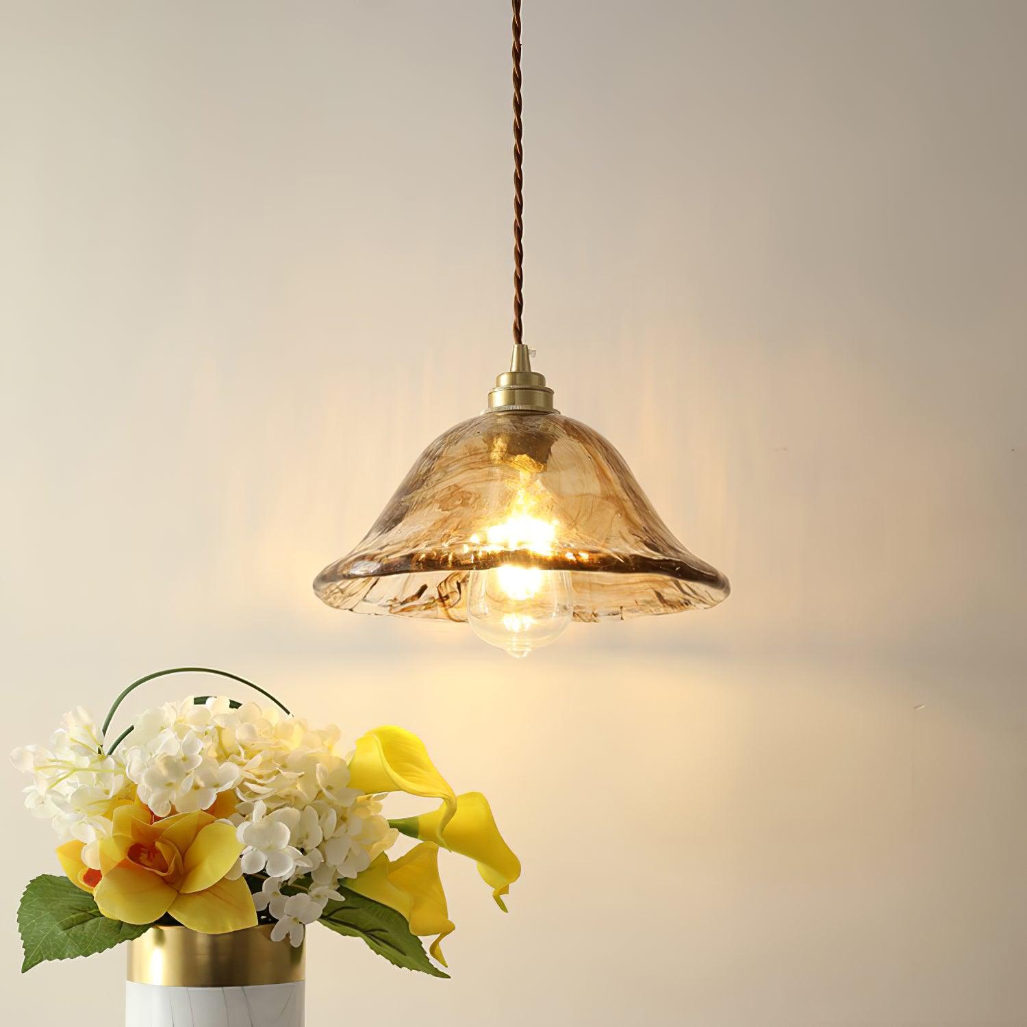 Rustik Klokkeformet Lampe | BellAmber