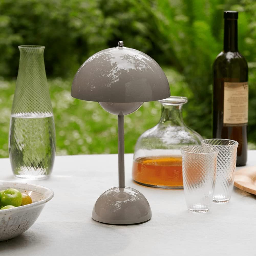 LED table lamp for an atmospheric interior | LunarGlow