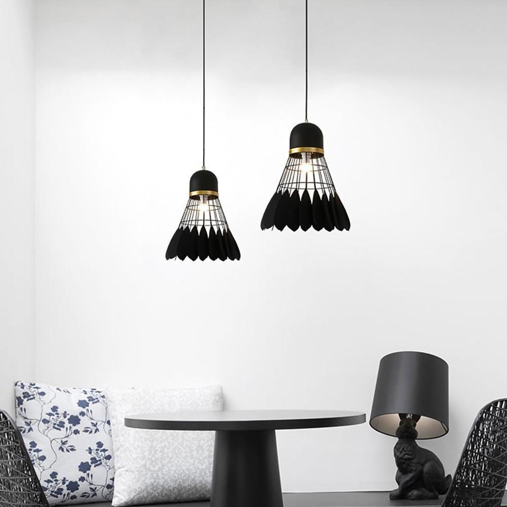 Kunstnerisk Fjer Loftlampe | FeatherAura