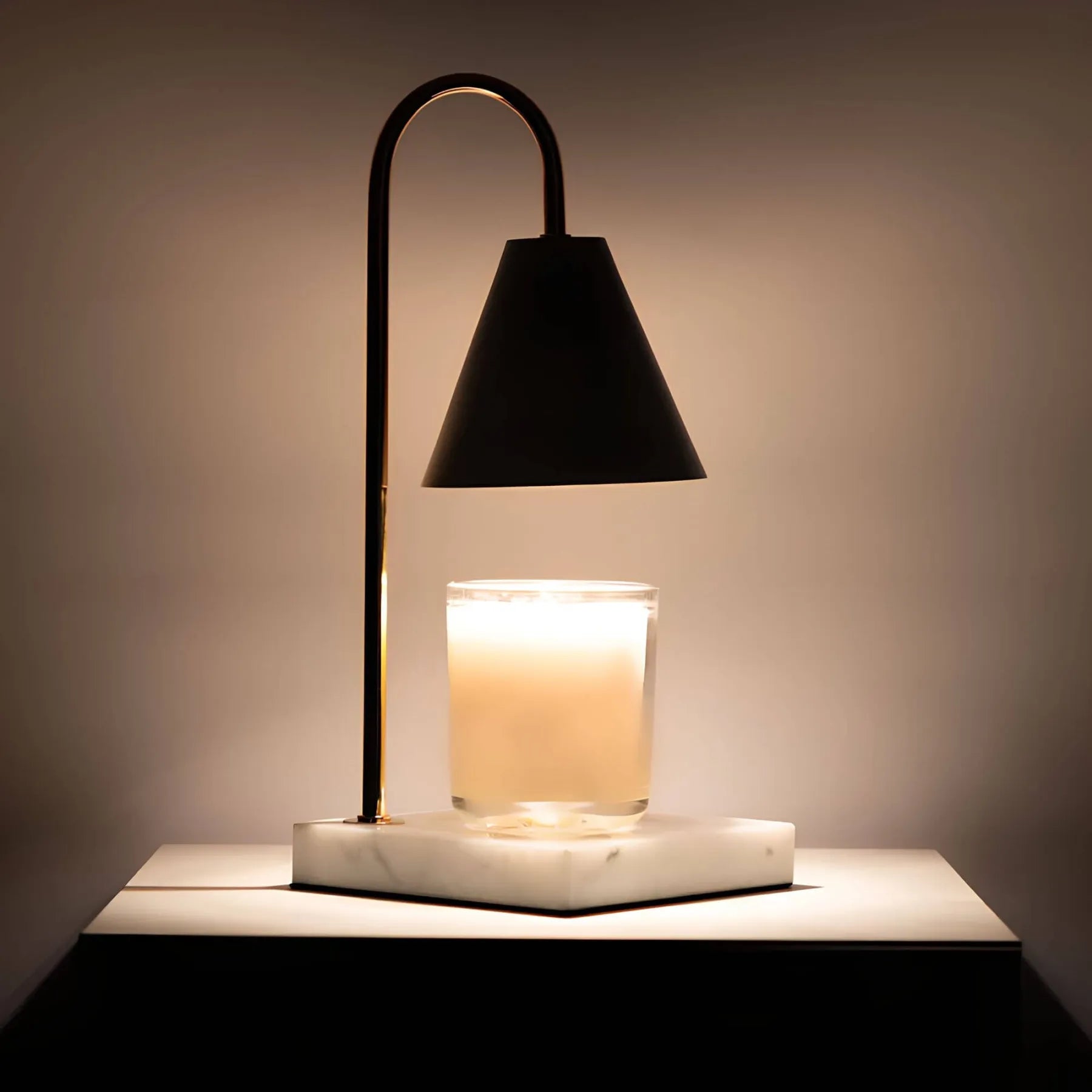 Bordlampe – Luksuriøs og Elegant | MarbleLine