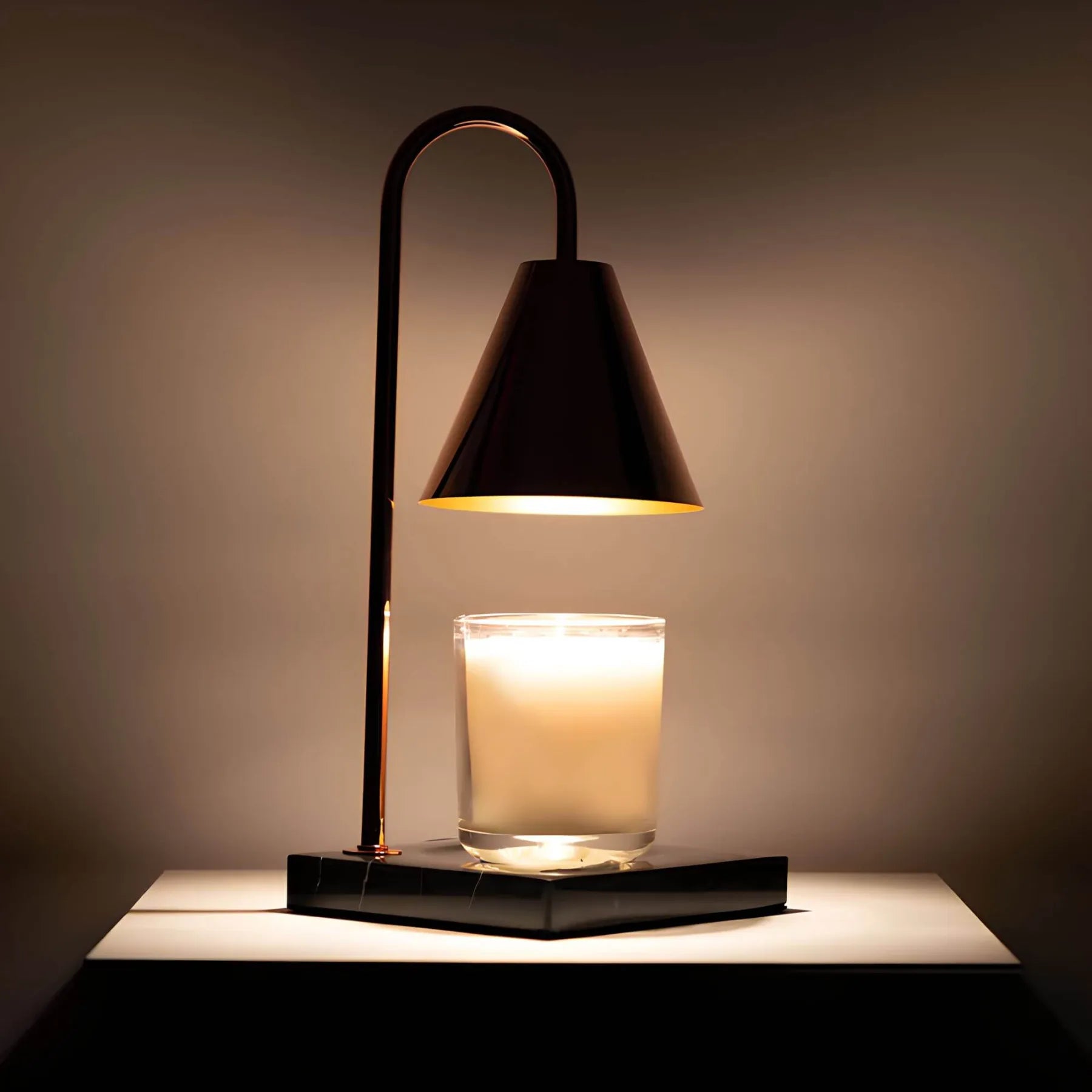 Bordlampe – Luksuriøs og Elegant | MarbleLine