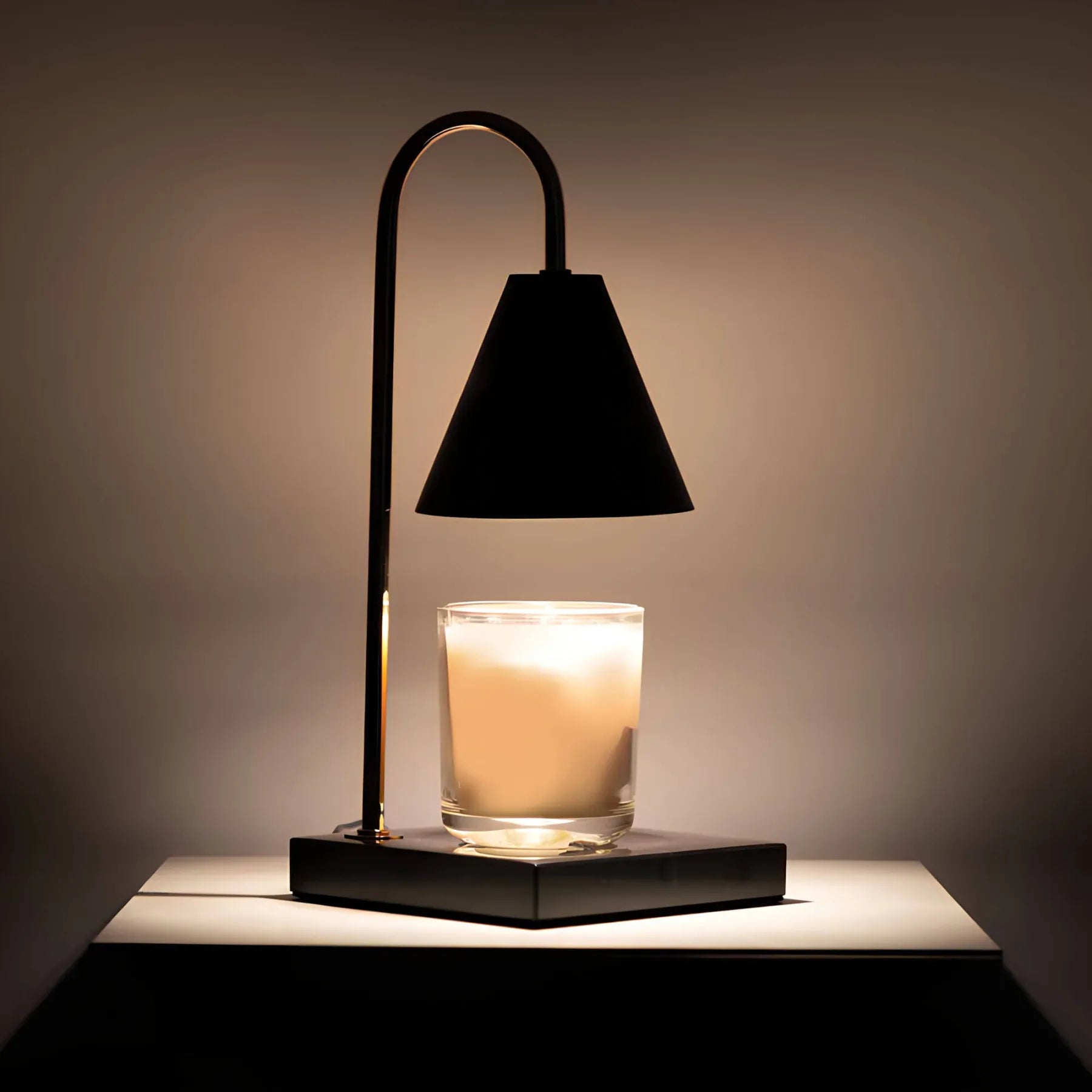 Bordlampe – Luksuriøs og Elegant | MarbleLine