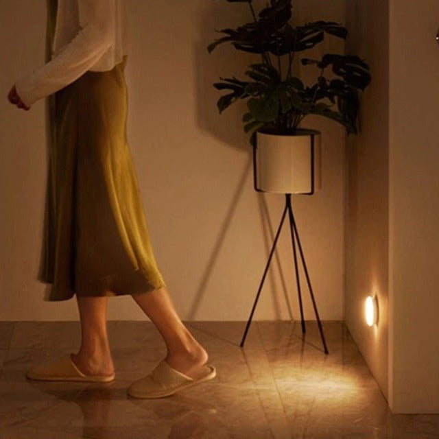 Intelligent & Seamless Light Control Lamp | SmartGlow